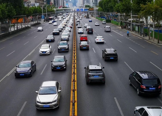 桌臺(tái)式面條機(jī)你見(jiàn)過(guò)嗎？為啥使人不敢行前？